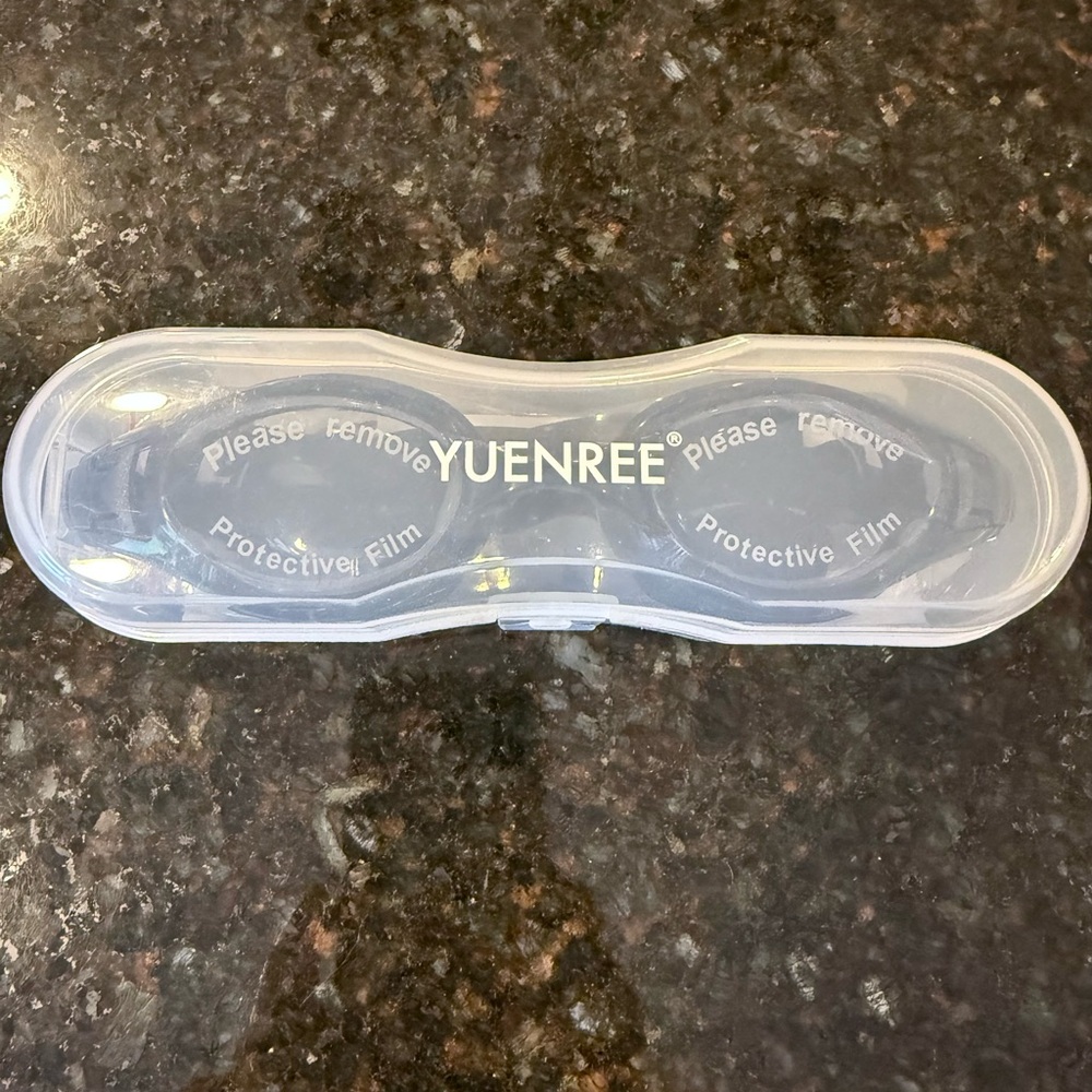 YUENREE Unisex-Adult Swim Goggles Ages 8+ with Durable Case. Black.